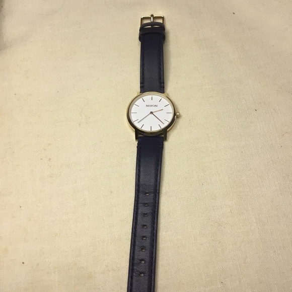 Nearly New Nixon Watch - Picture 1 of 6
